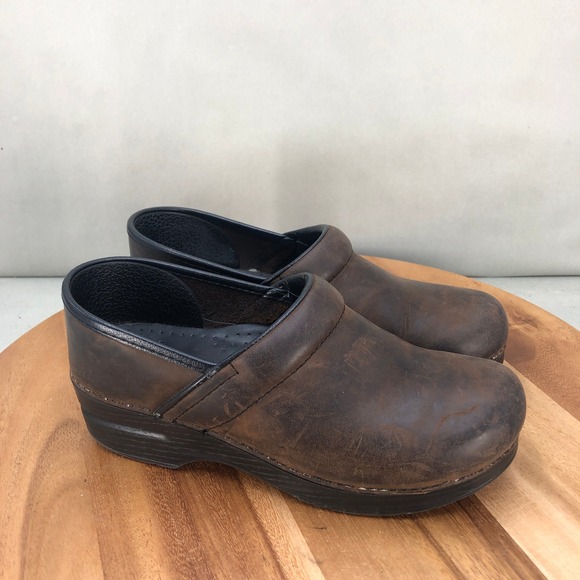 Dansko Leather Clogs Womens Size 40 / 10 Brown Slip On Comfort Casual Shoes - Picture 1 of 7